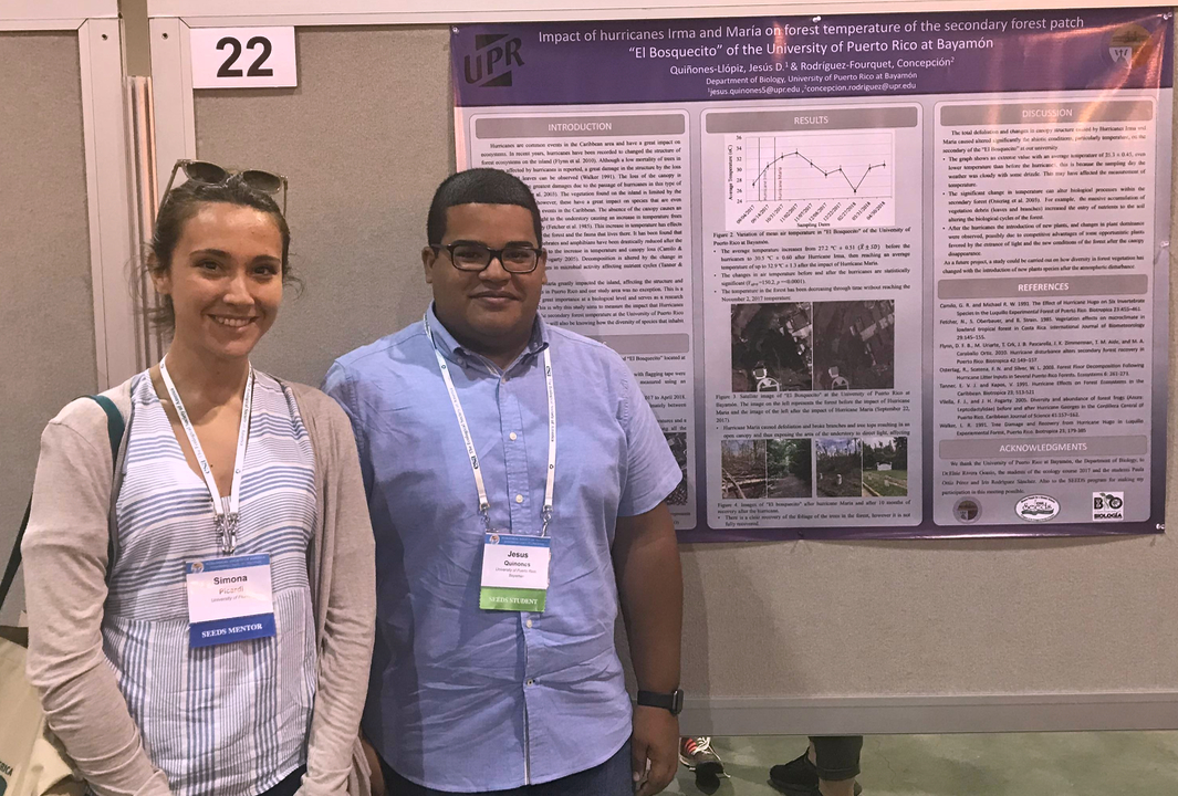 Simona and her SEEDS mentee, Jesús Quiñones-Llópiz, in front of his poster.